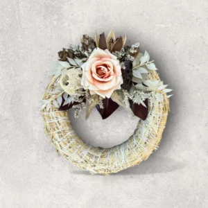 Szalma koszorú selyemrózsával
