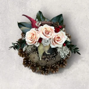 Tobozos koszorú selyemrózsával